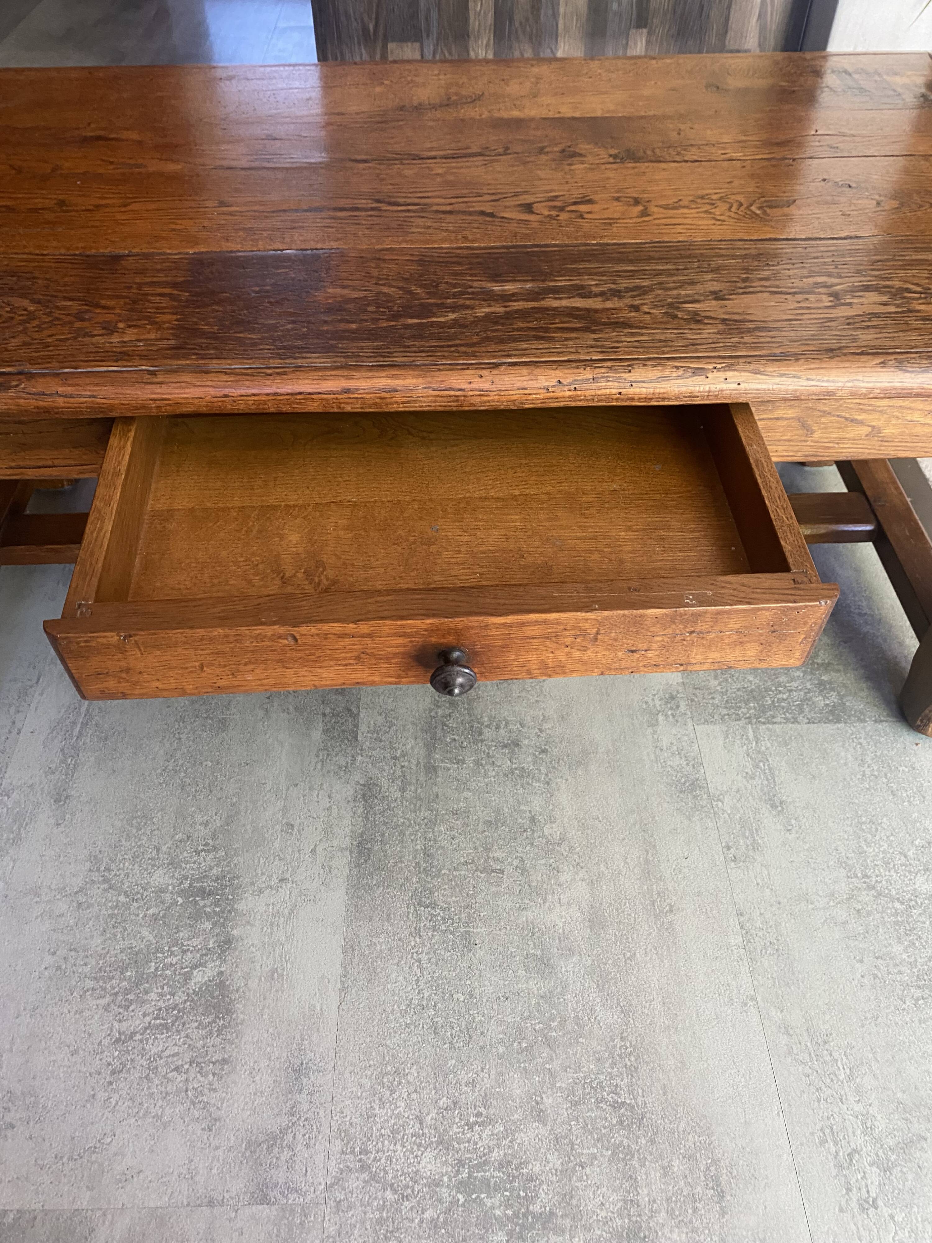 Rustic farmhouse antique coffee table made of solid oak with 1 drawer 50.