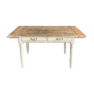 Farm table
