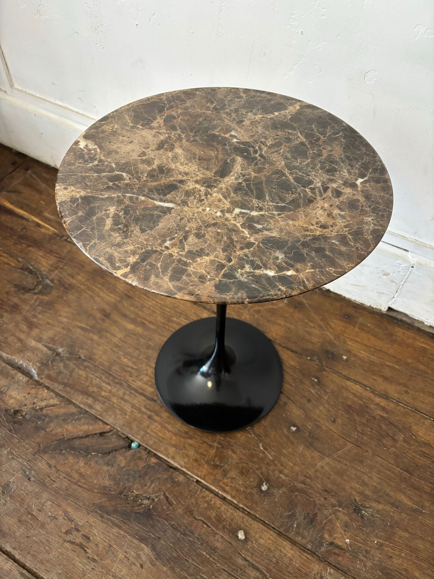 Tulip Table by Eero Saarinen
