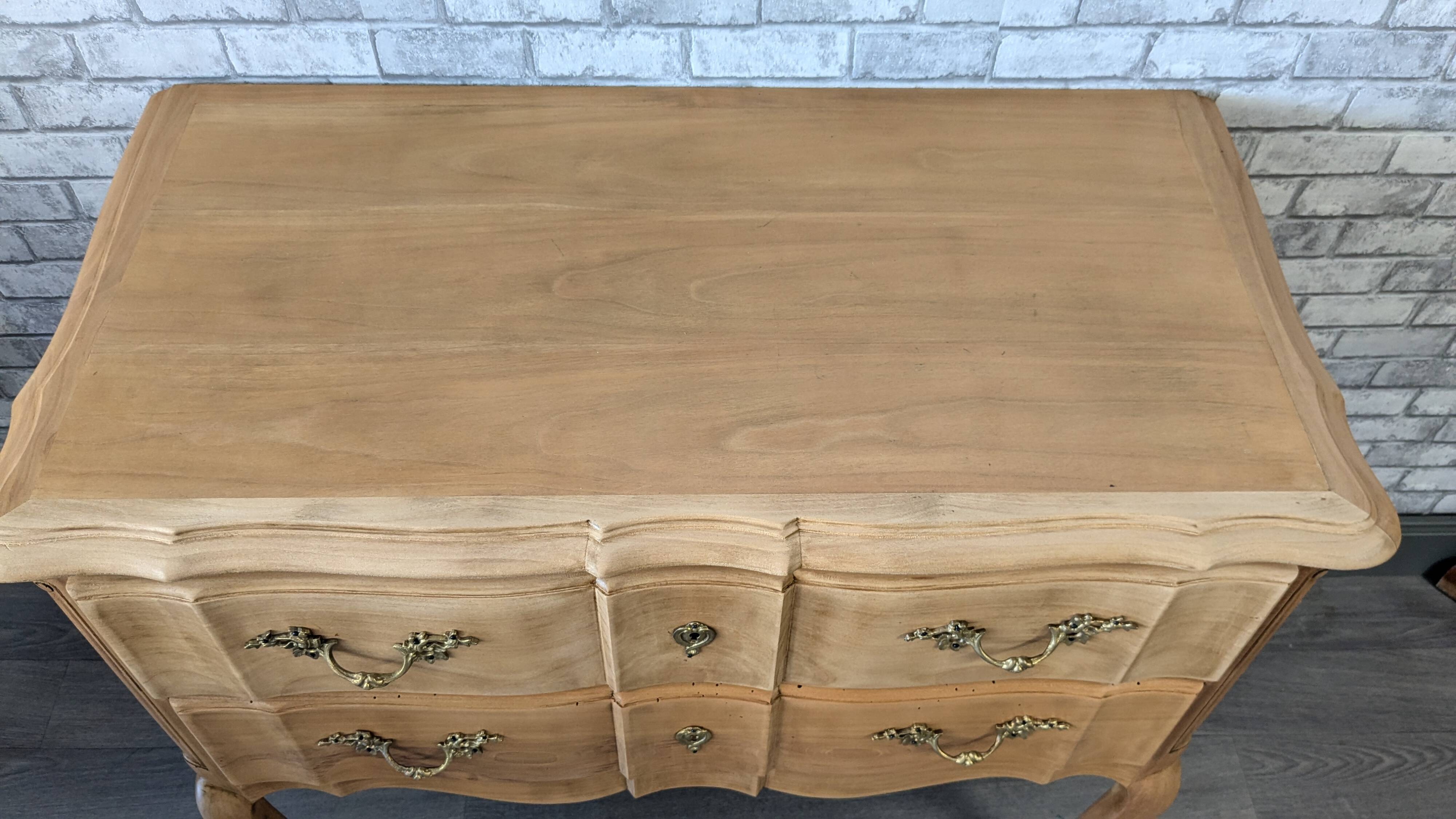 Crossbow chest of drawers