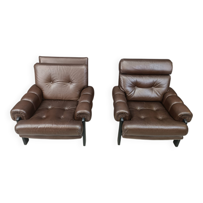 Paire de fauteuils en cuir fabriqués au Danemark, années 1960