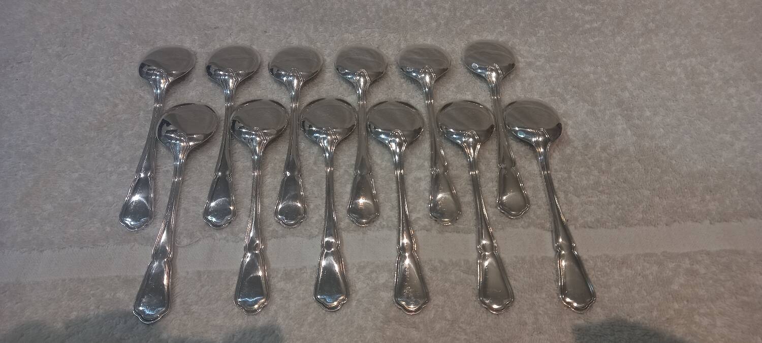 12 silver-plated ice cream scoops, Ercuis goldsmith, 13.7cm contours