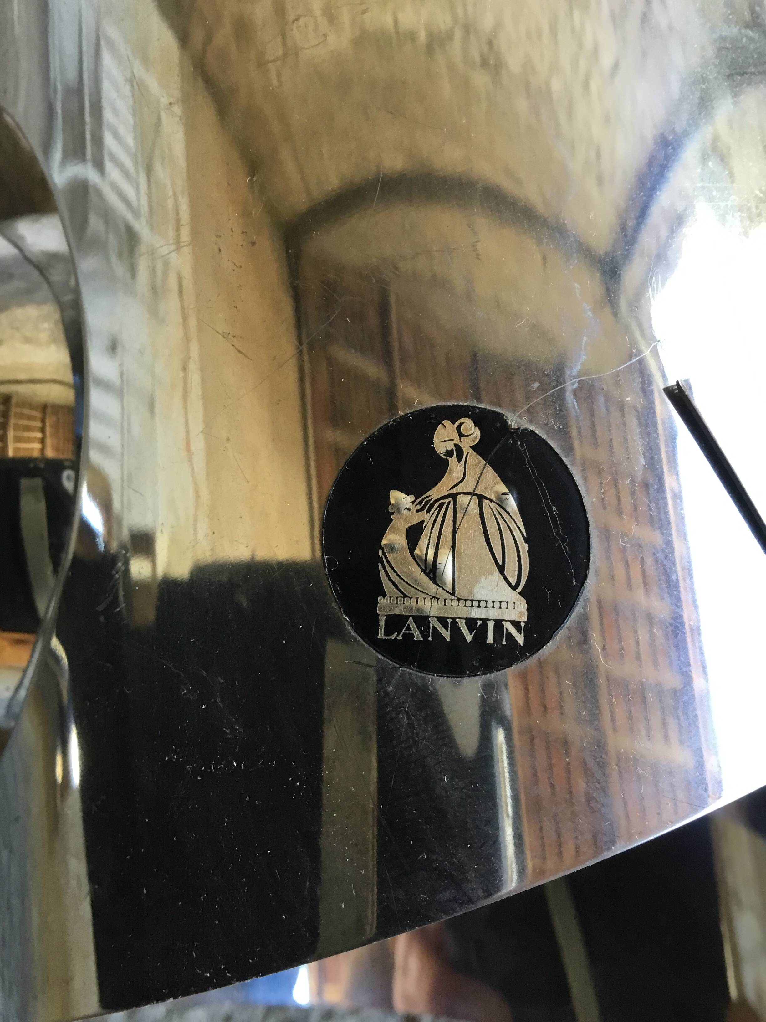 Paire d’appliques Lanvin en tôle d’inox - design space-age 1970
