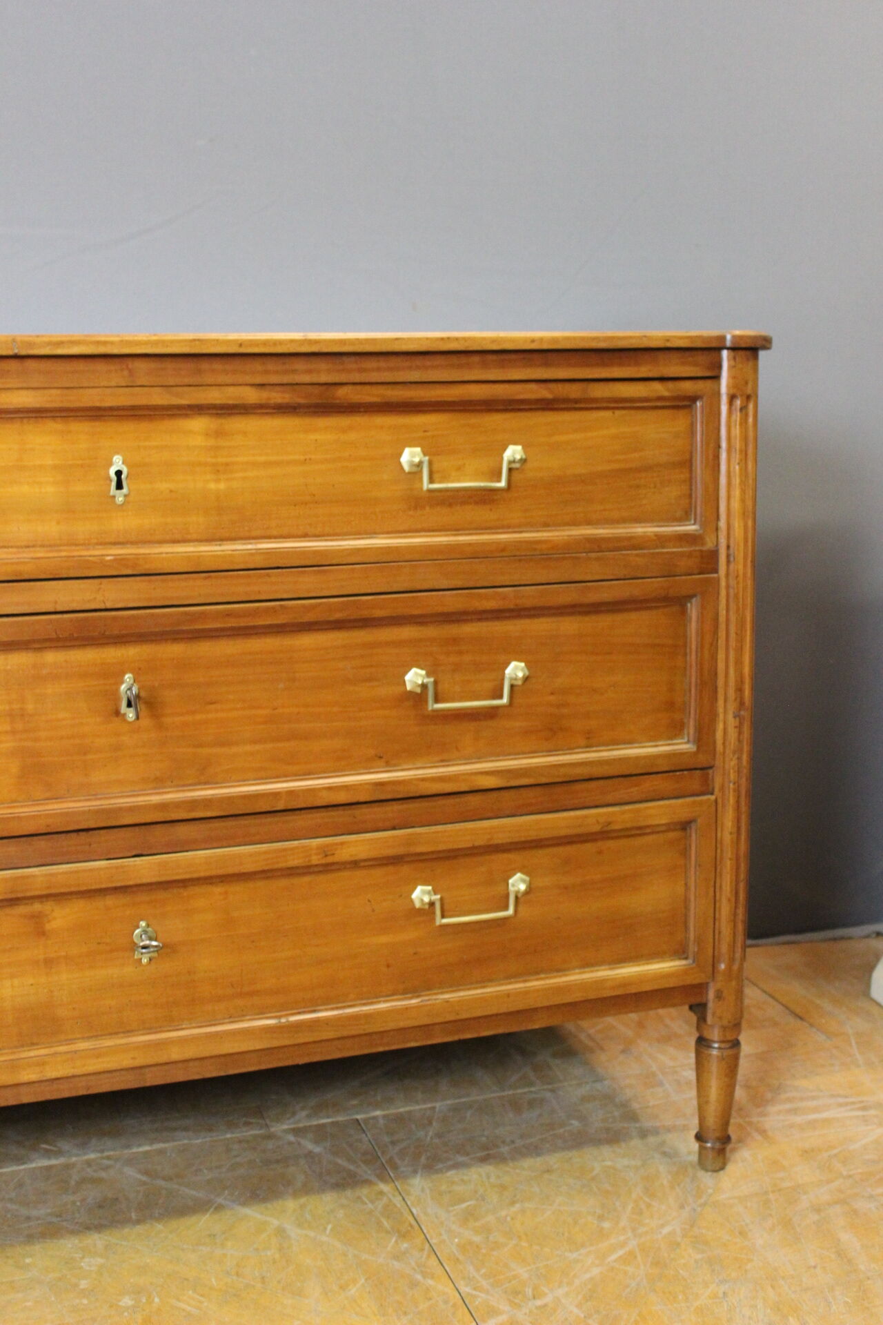 Commode Louis XVI en Merisier Fin XVIIIe
