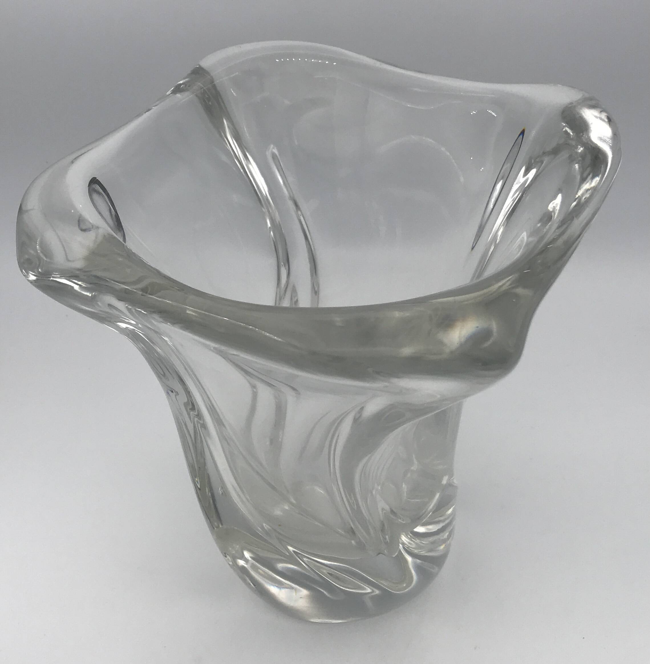 Crystal vase signed daum france free form 4.4 kg