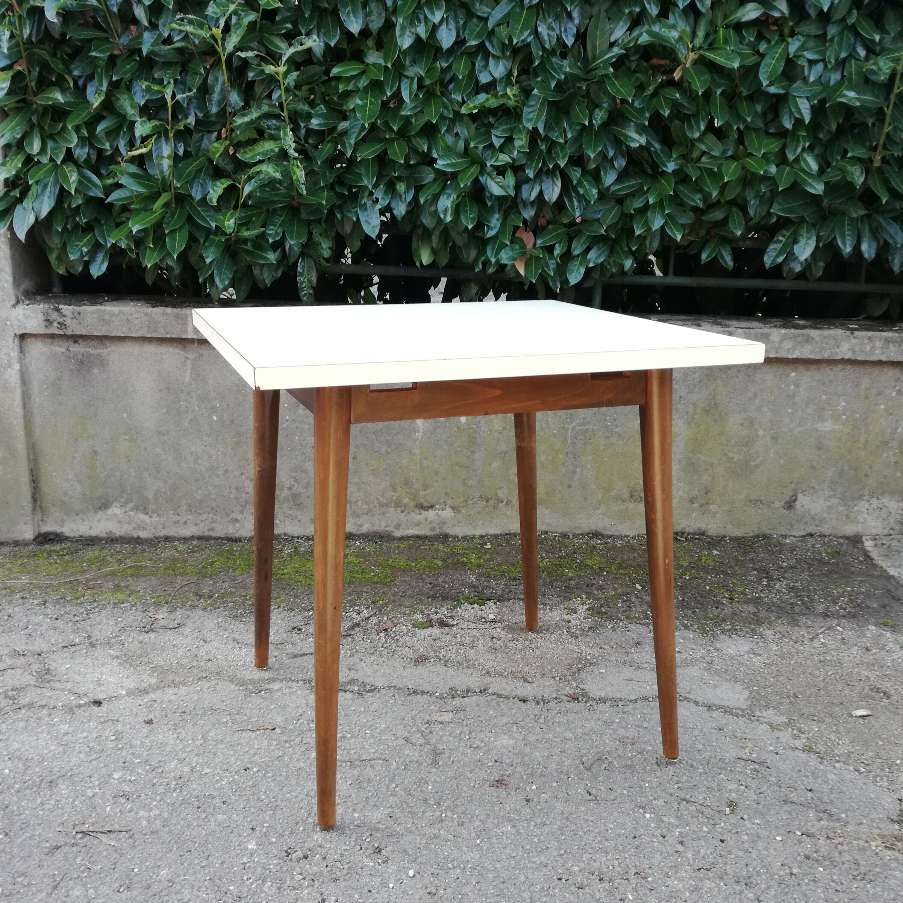 Square table 80*80