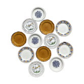 Ensemble de douze assiettes à dessert vintage dépareillées