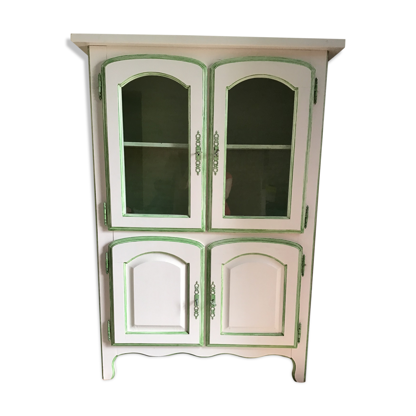 Cerusee showcase in solid oak.