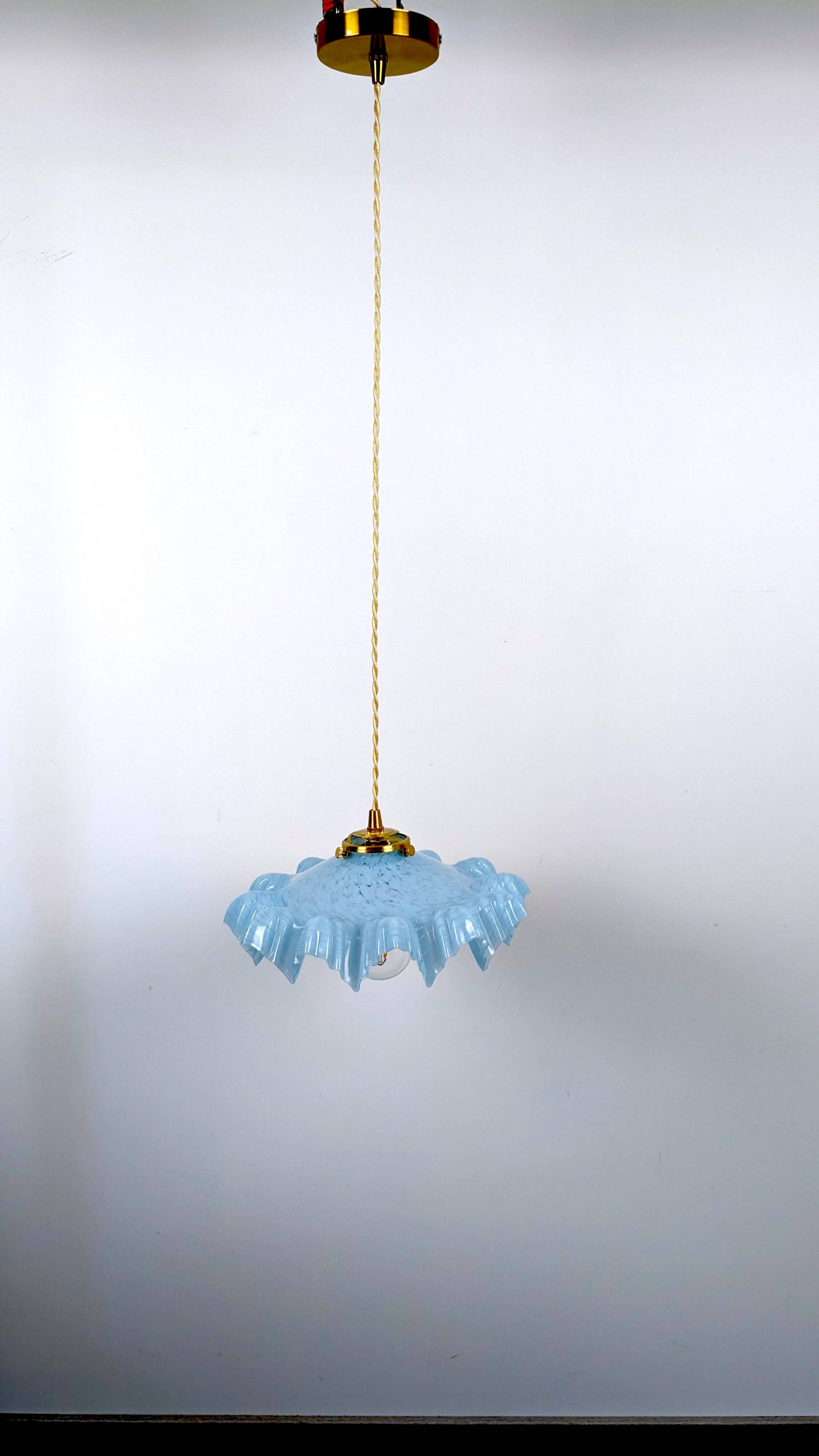 Suspension en verre de Clichy bleu