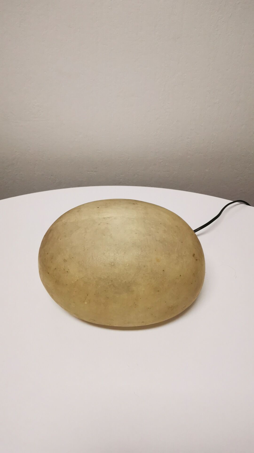 Fiberglass pebble lamp