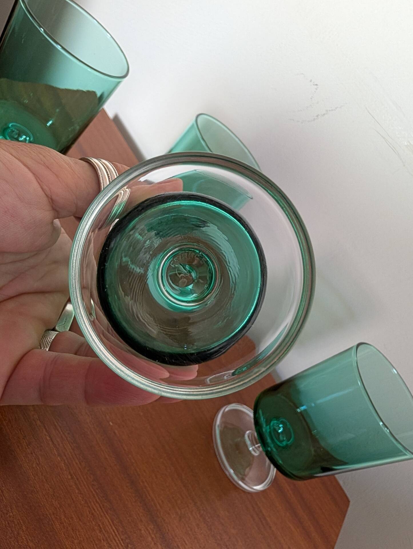 4 stemmed glasses in emerald green glass – 1970s