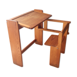 Foldable child desk