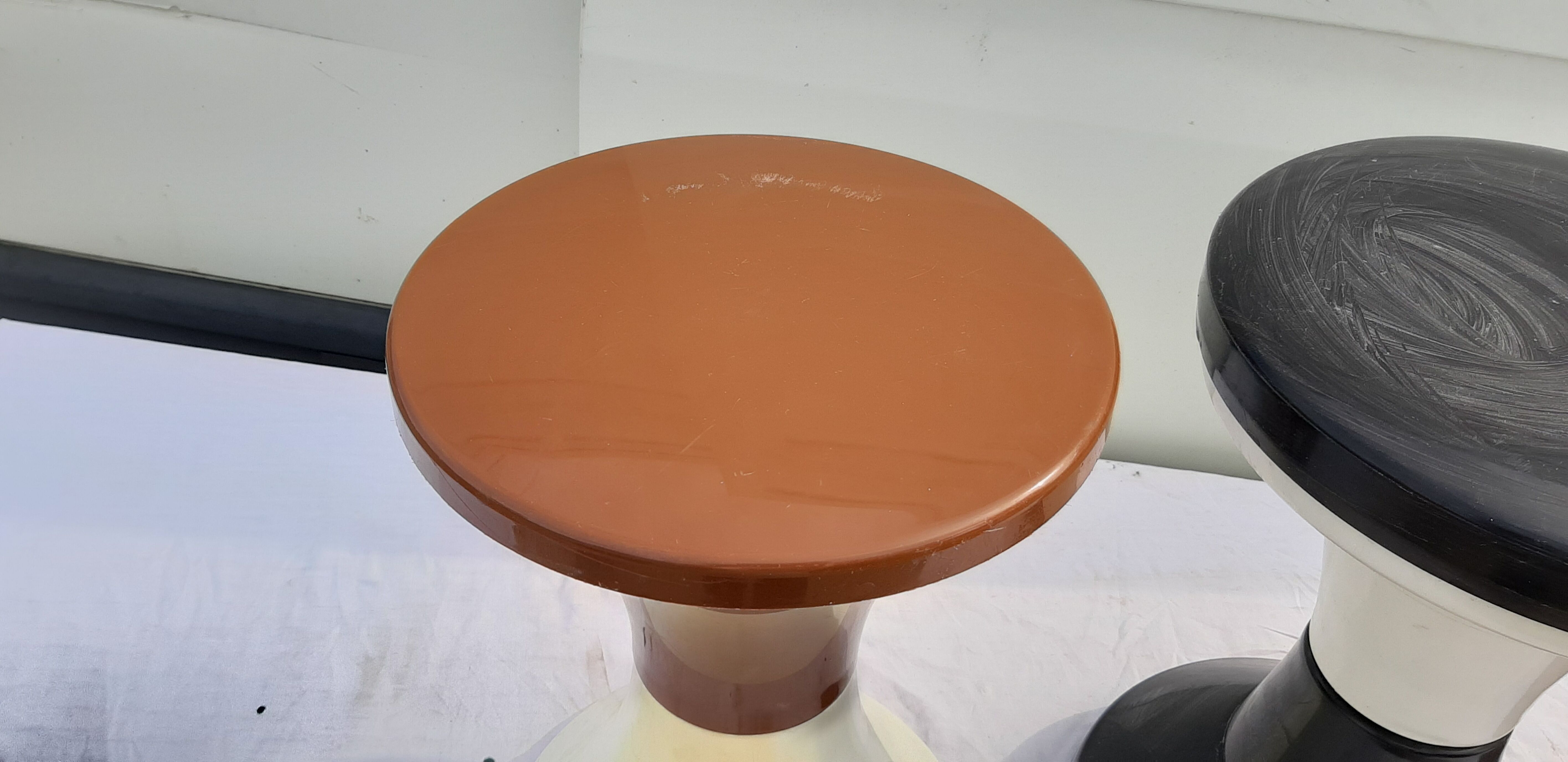 3 vintage tam tam " Stamp " stools