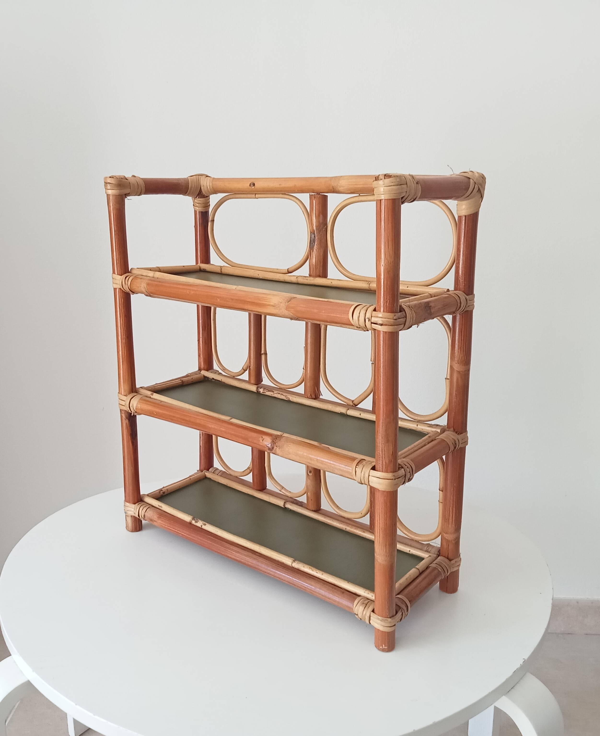 Vintage wall shelf in bamboo and rattan 70s/80s
