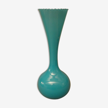 Vase in blue opaline scalloped neck vintage 70's