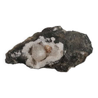 Géode de calcite avec quartz incrusté