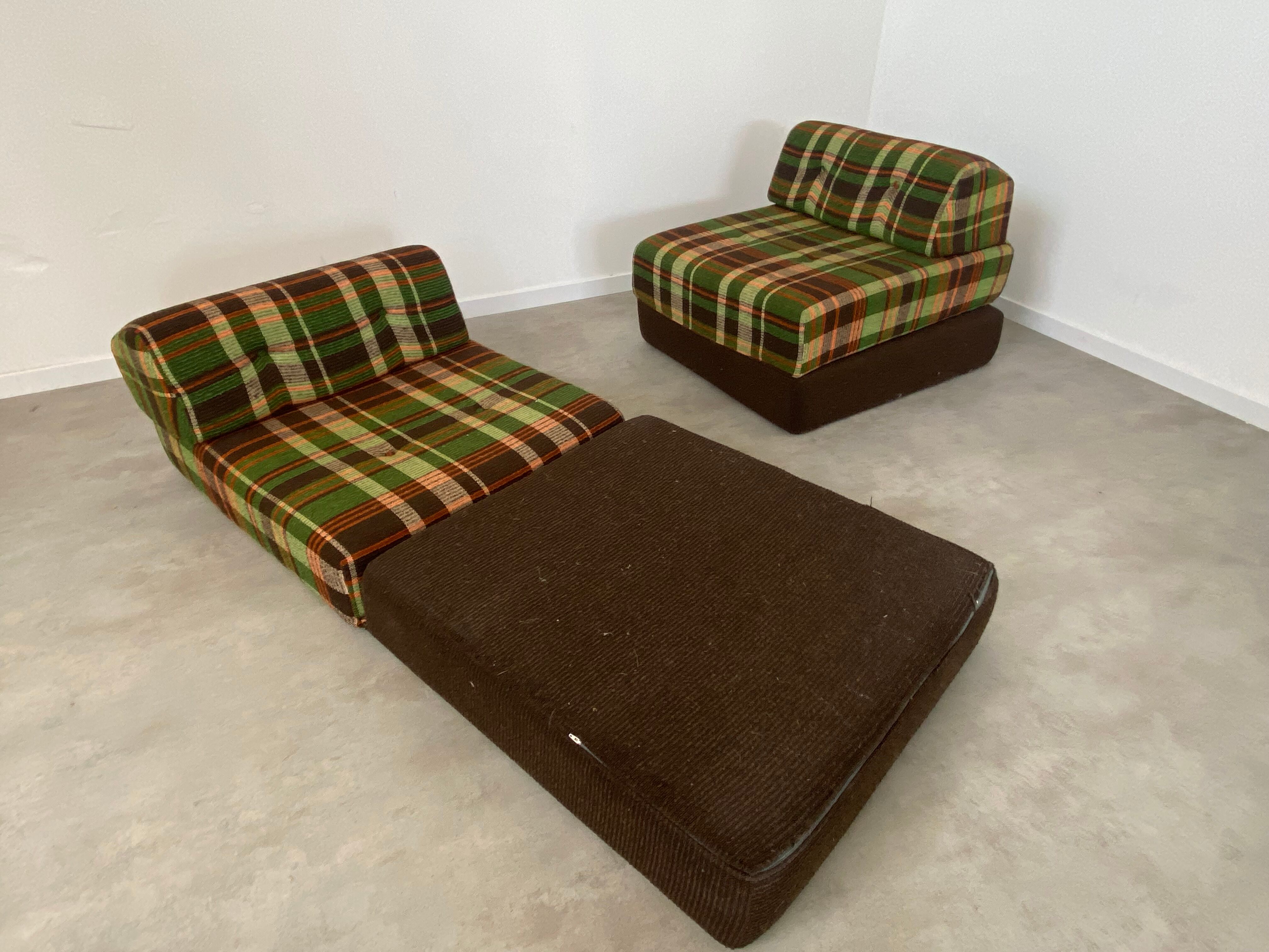 Armchairs / heater seventies checkered / British vintage pop