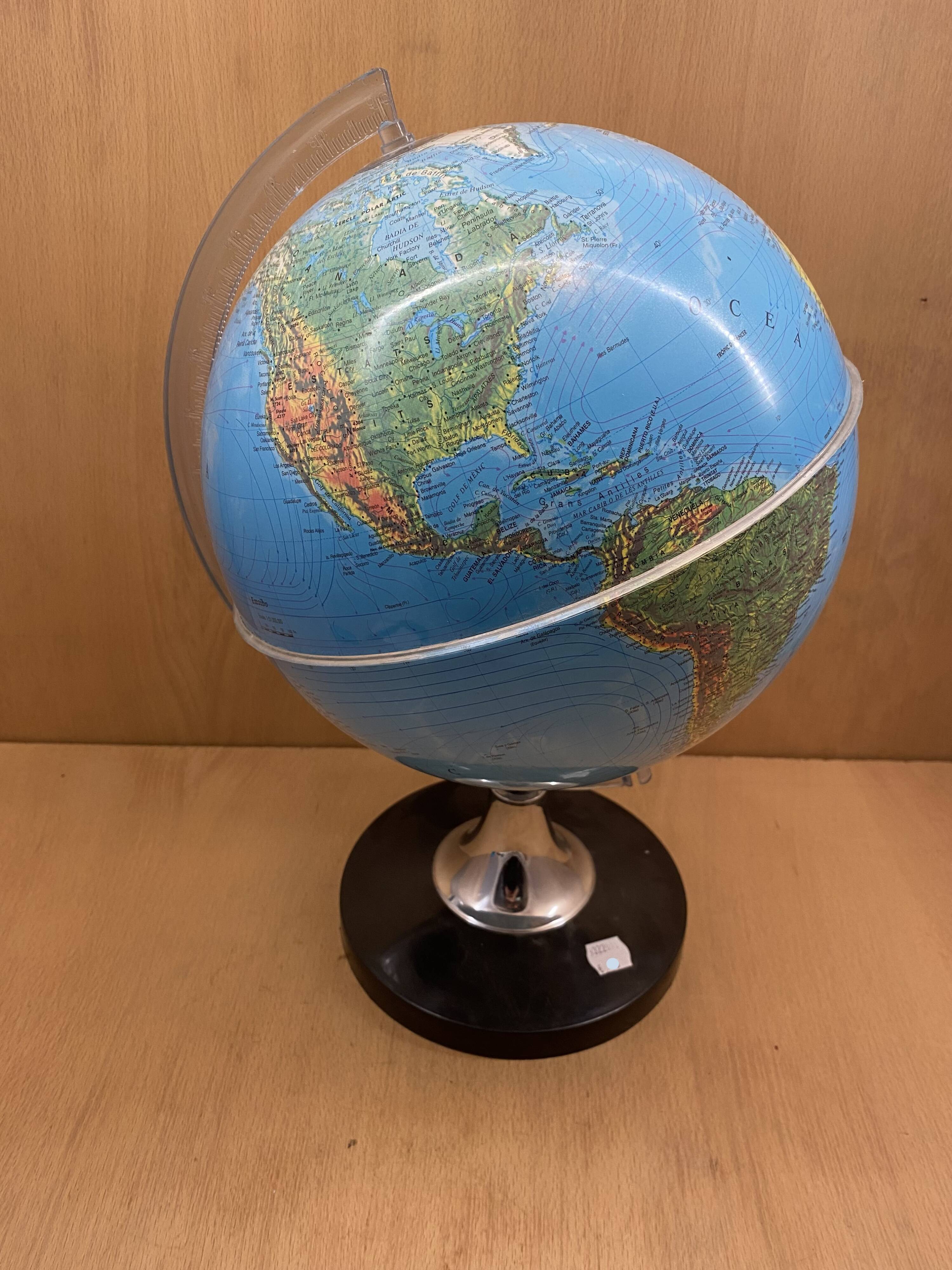 Catalan terrestrial globe 90s