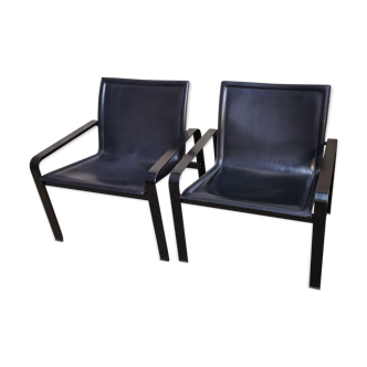 Pair of metal armchairs and leather by Mattéo Grassi