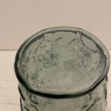 Vase en verre sculpté