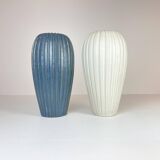 Mid-century pedestal vase by Vicke Lindstrand, 1940s, Sweden.