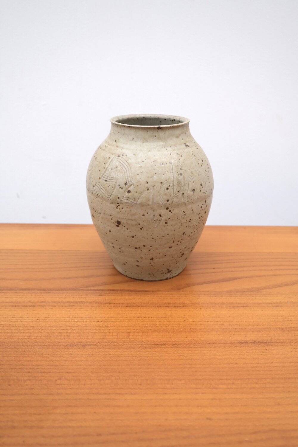 Signed ceramic vase, 1970