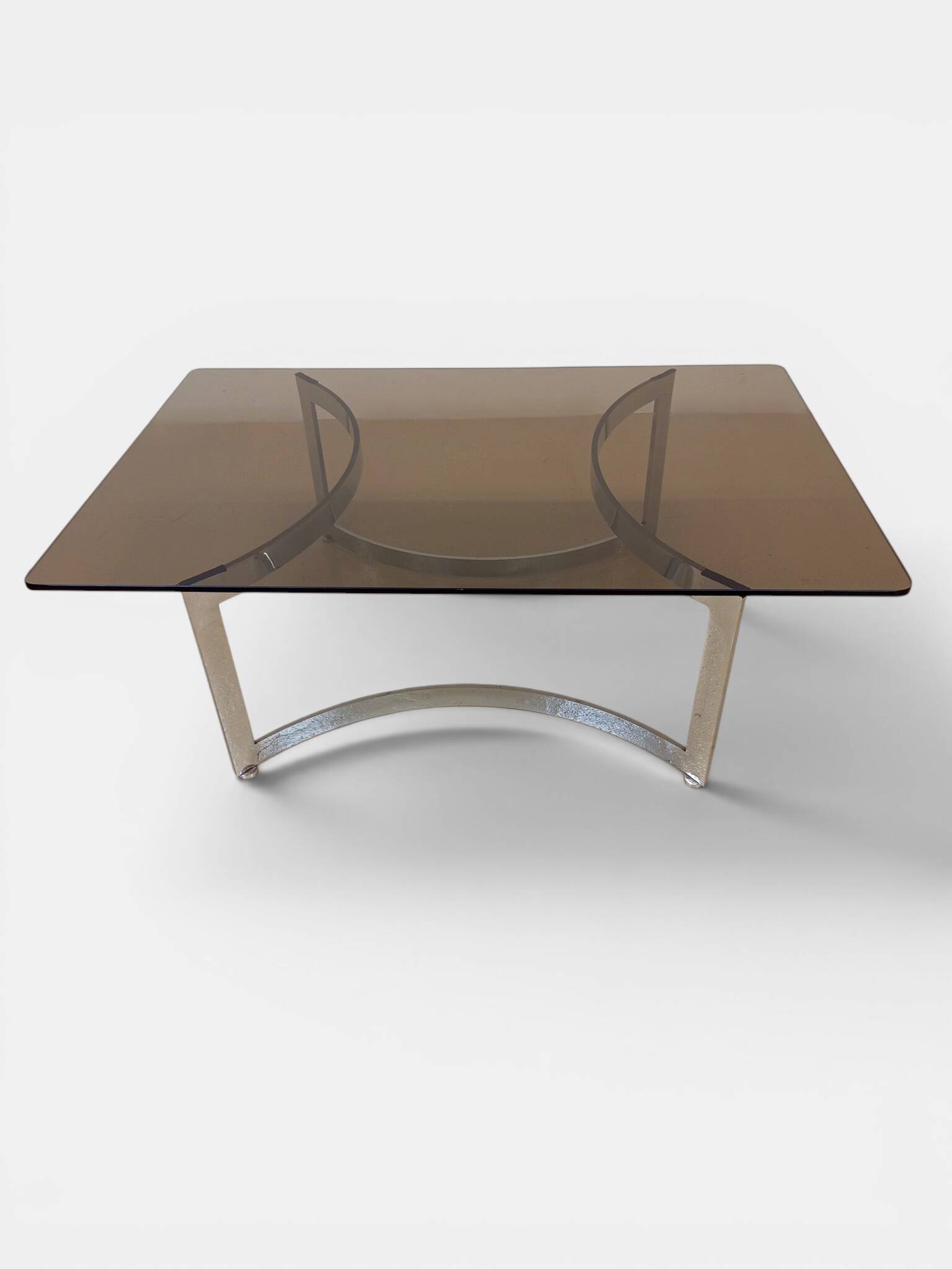Table basse vintage en verre fumé et chrome, années 1970