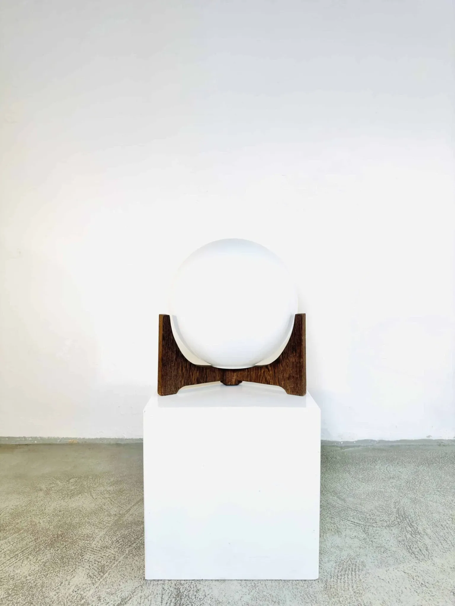 D-2022 Hokusai Table Lamp By Raak Amsterdam, 1960S