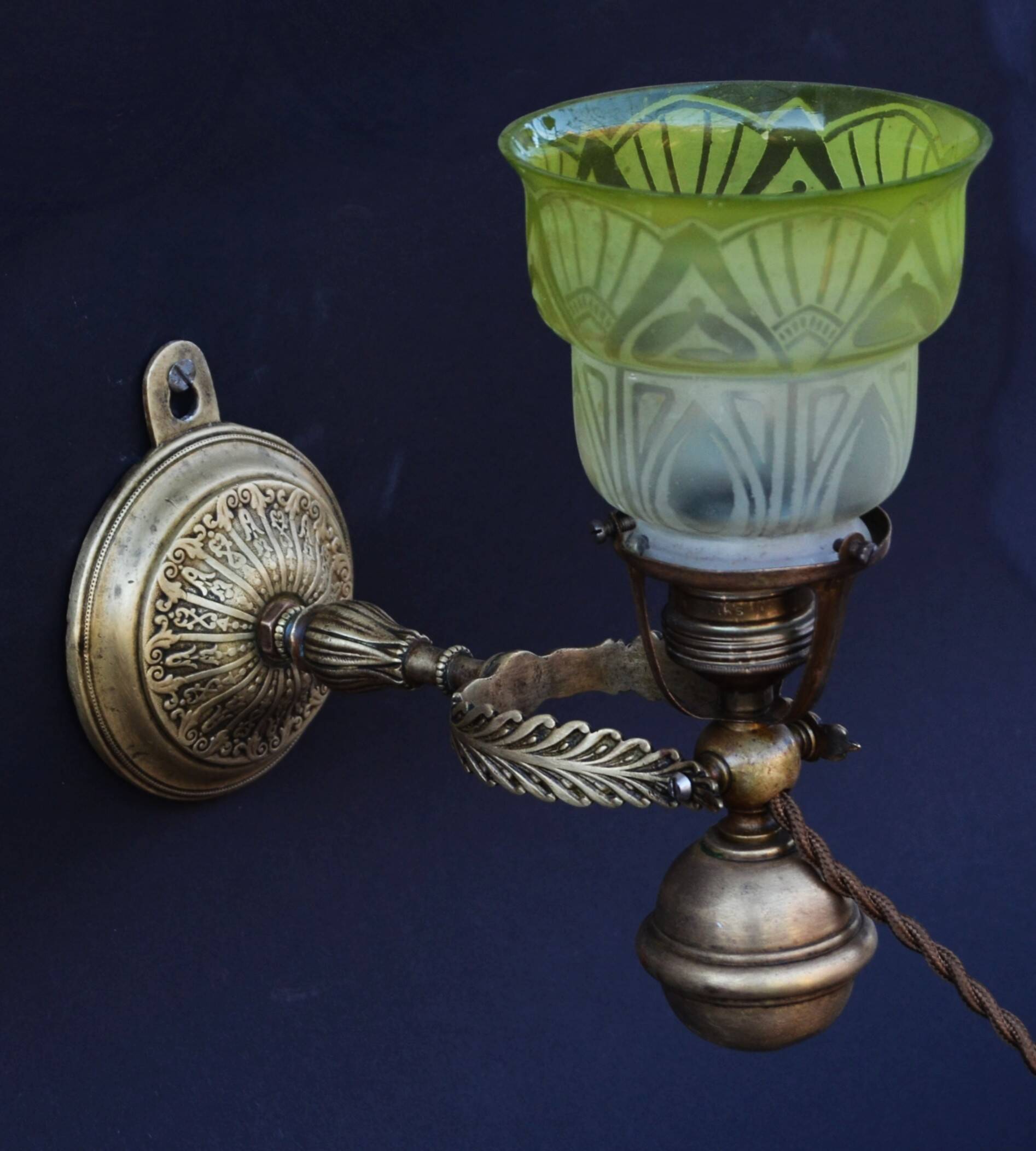 Antique Brass Gimbal Table Lamp Navy Ship Marine Massive Brass - Wall Light