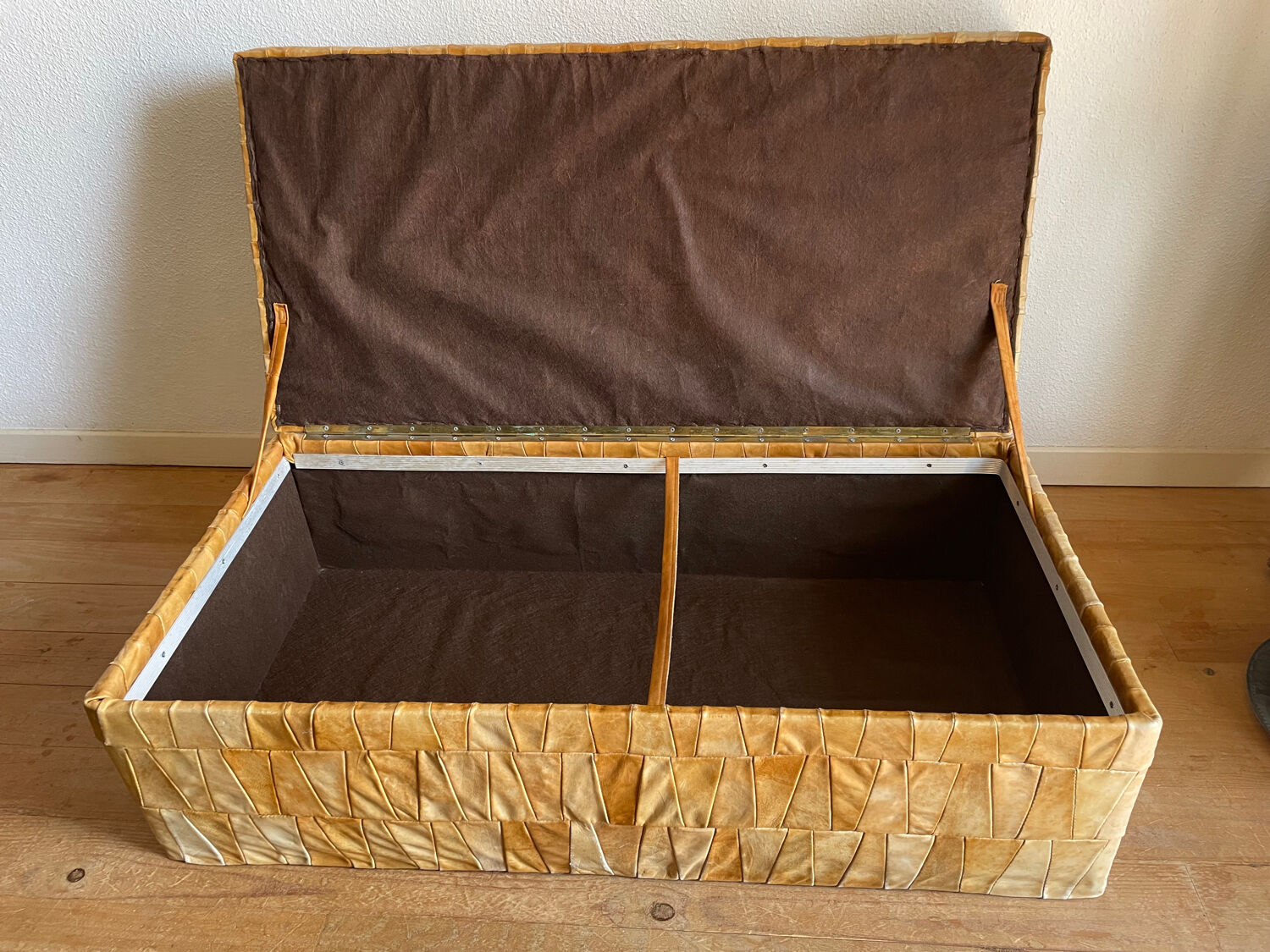Banc pouf coffre en cuir patchwork  De Sède