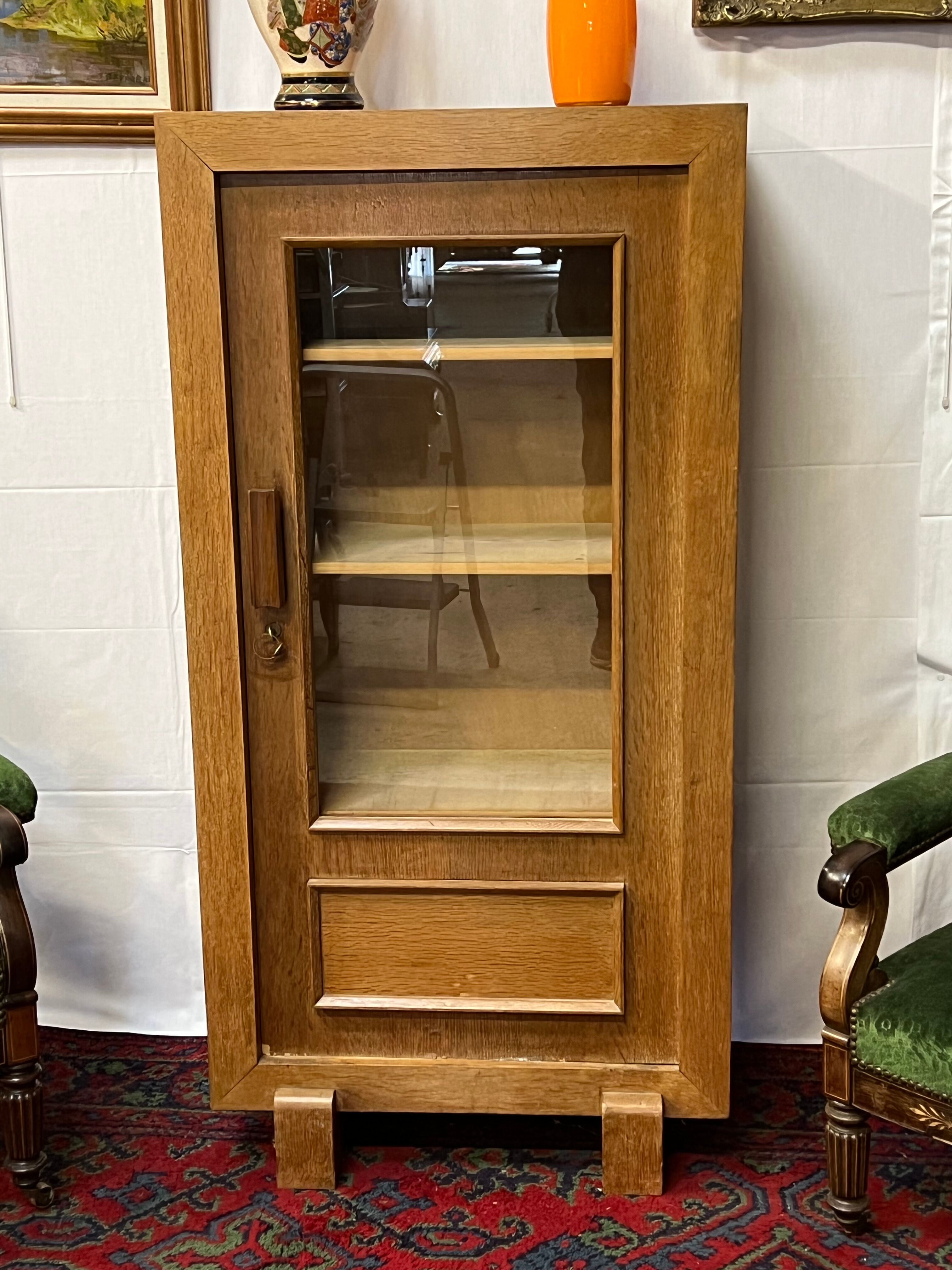 art deco showcase of small size, in oak veneer around 1930/40