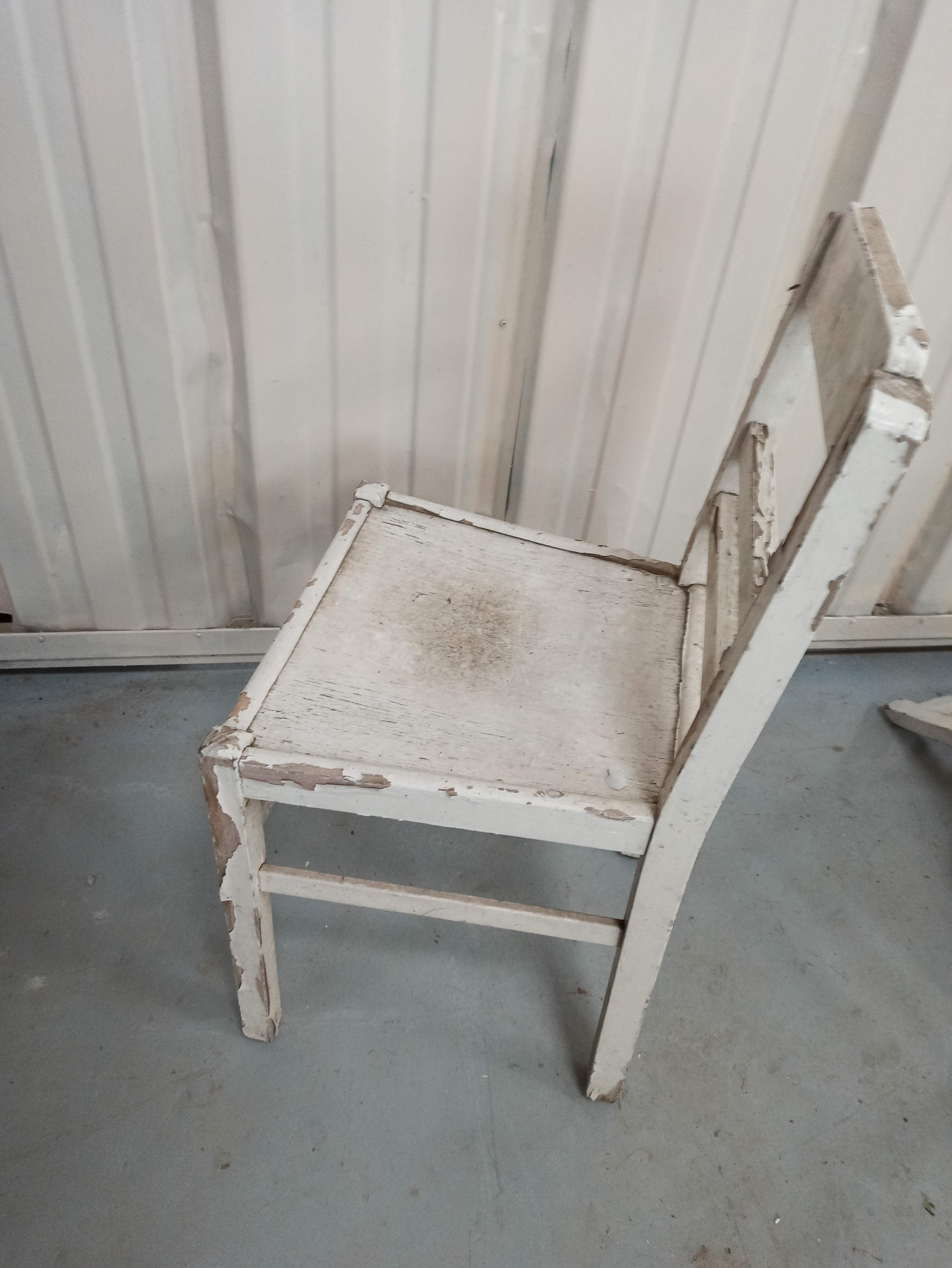 4 patinated white bistro chairs