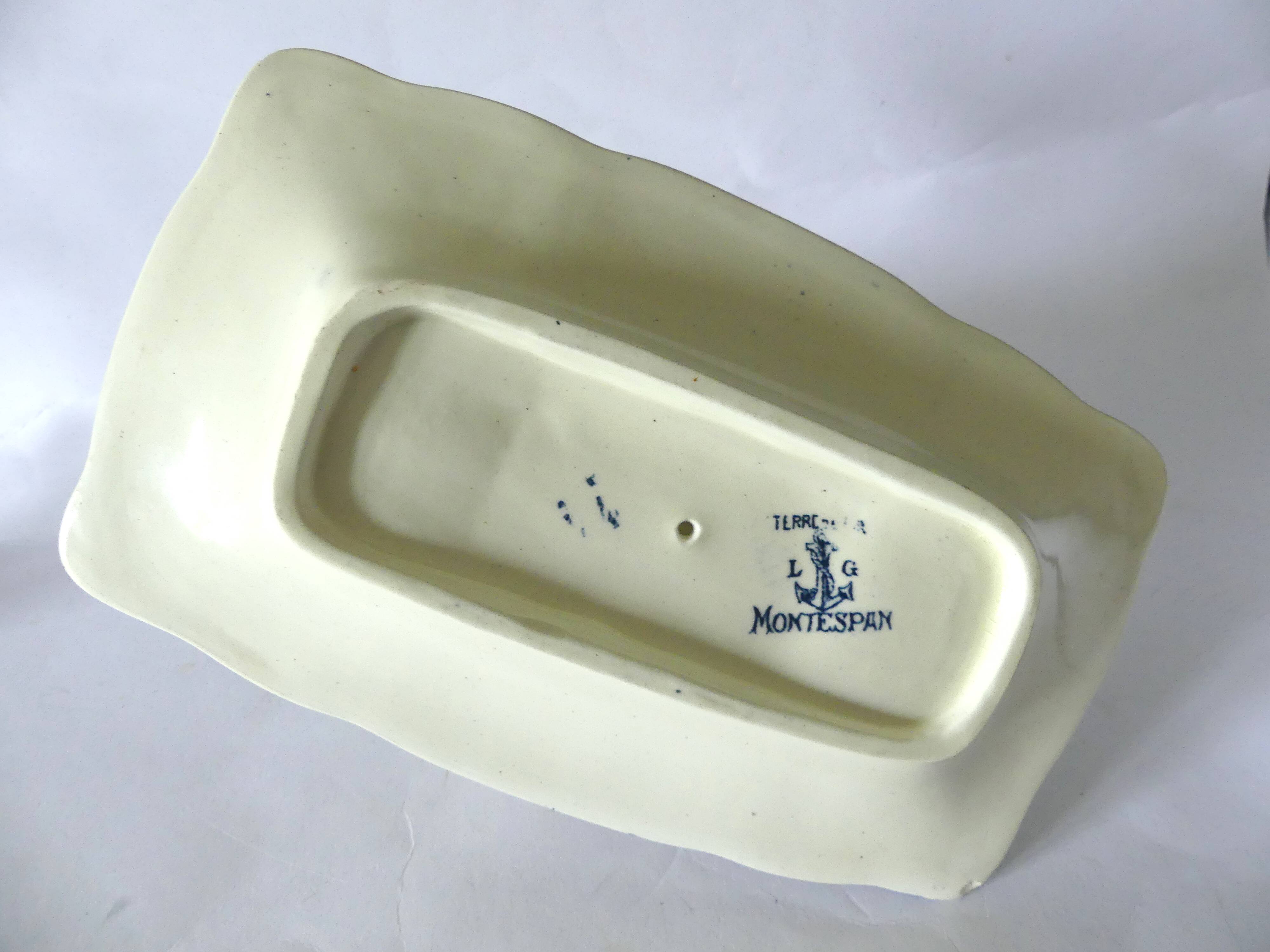 LG Montespan Terre de fer sauce boat