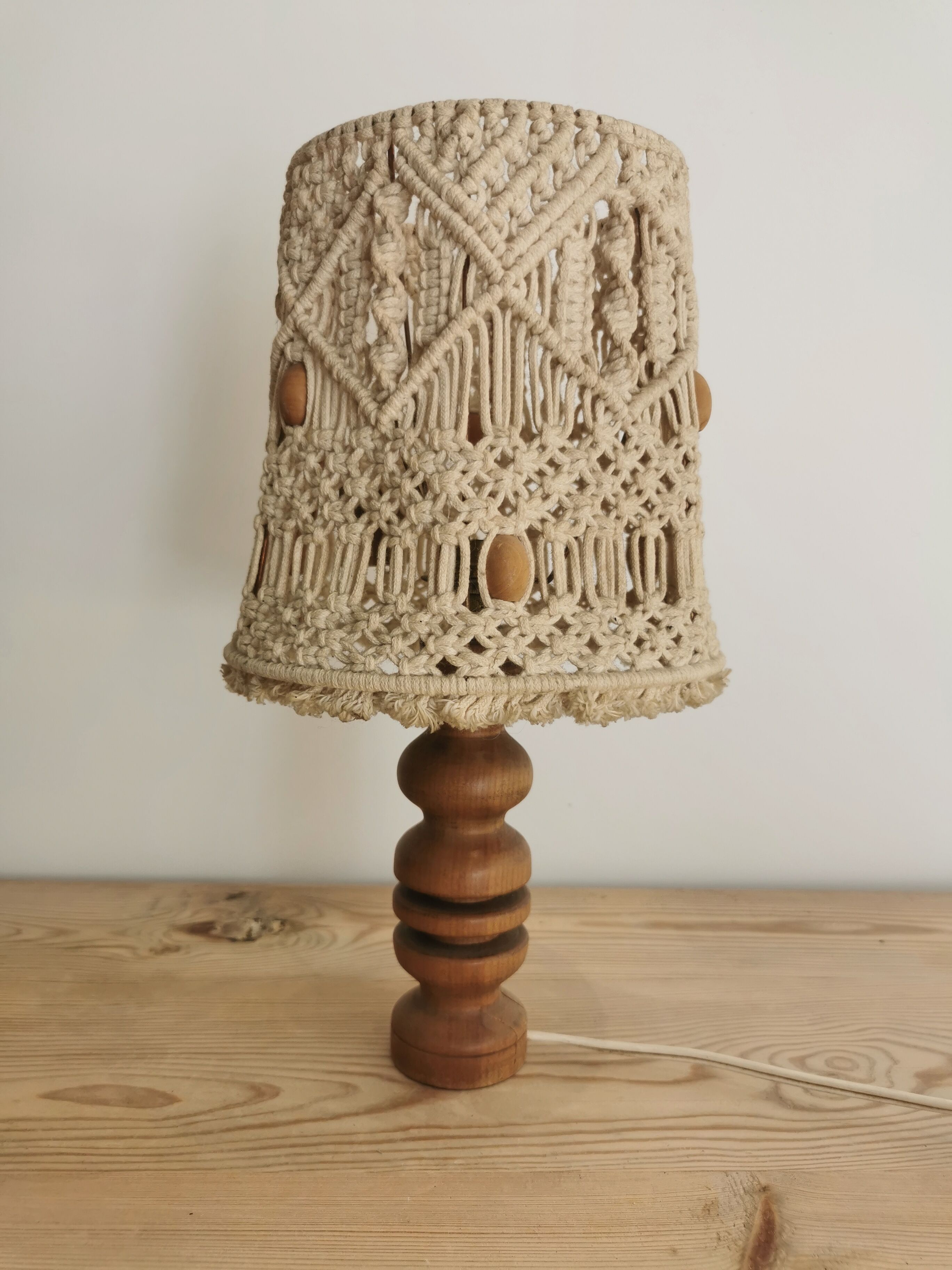 Lampe macramé vintage pied bois