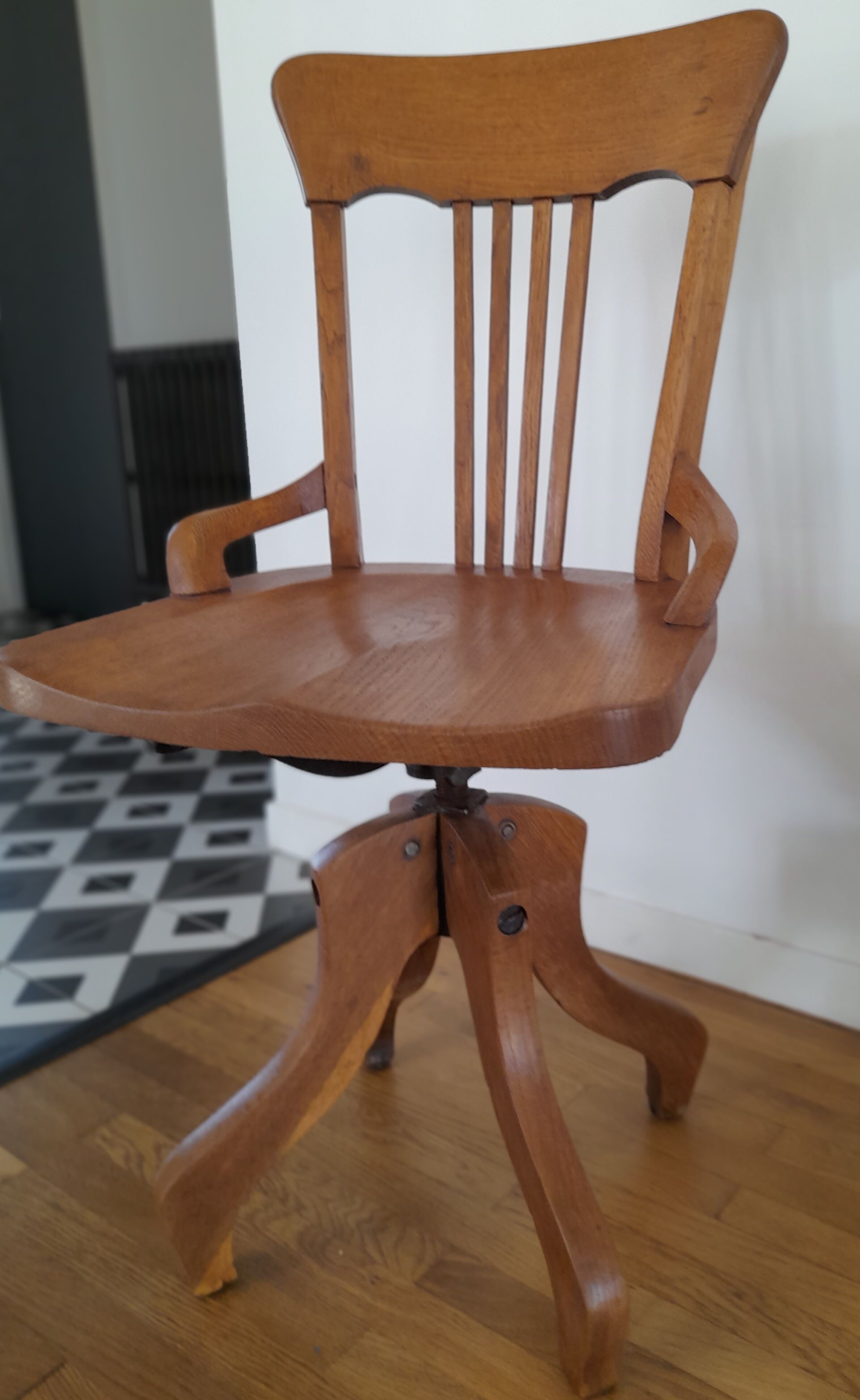 American office chair from the 30s