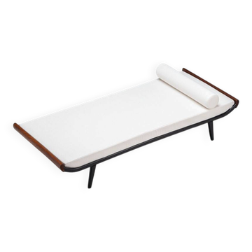 Dick Cordemeijer Cleopatra daybed for Auping in white fabric The Netherlands 1954