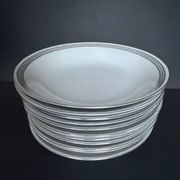 11 assiettes en porcelaine de Bavière