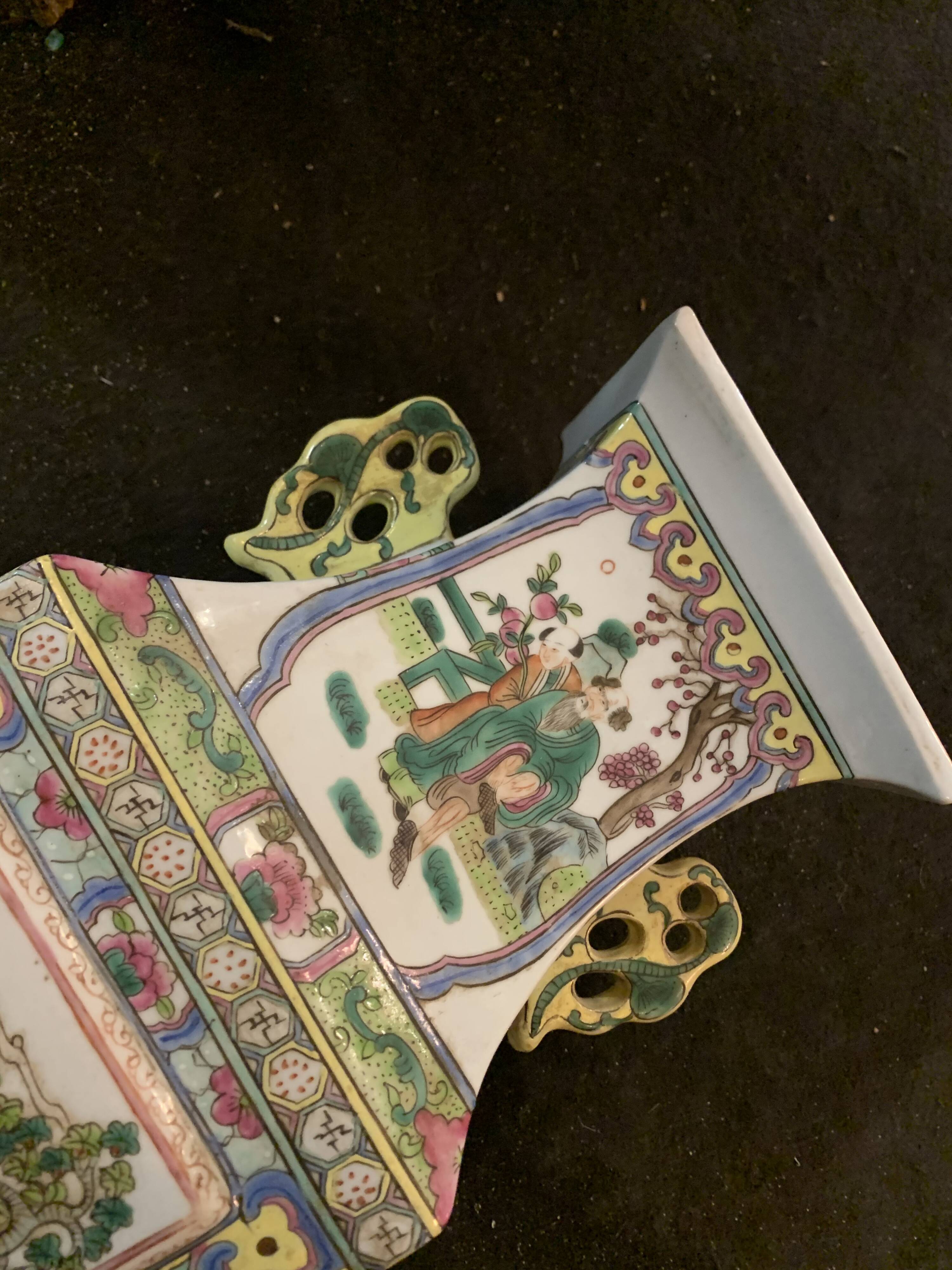 Pair of vases Canton 19th century