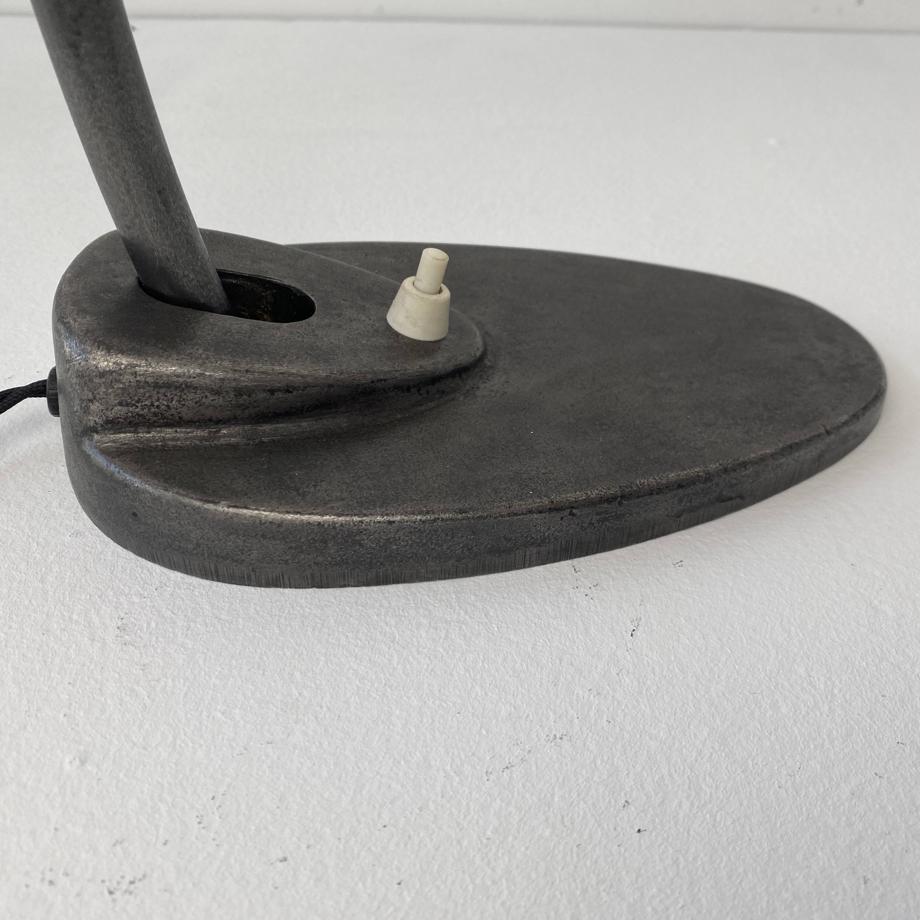 Old bauhaus industrial desk lamp "jacobus"