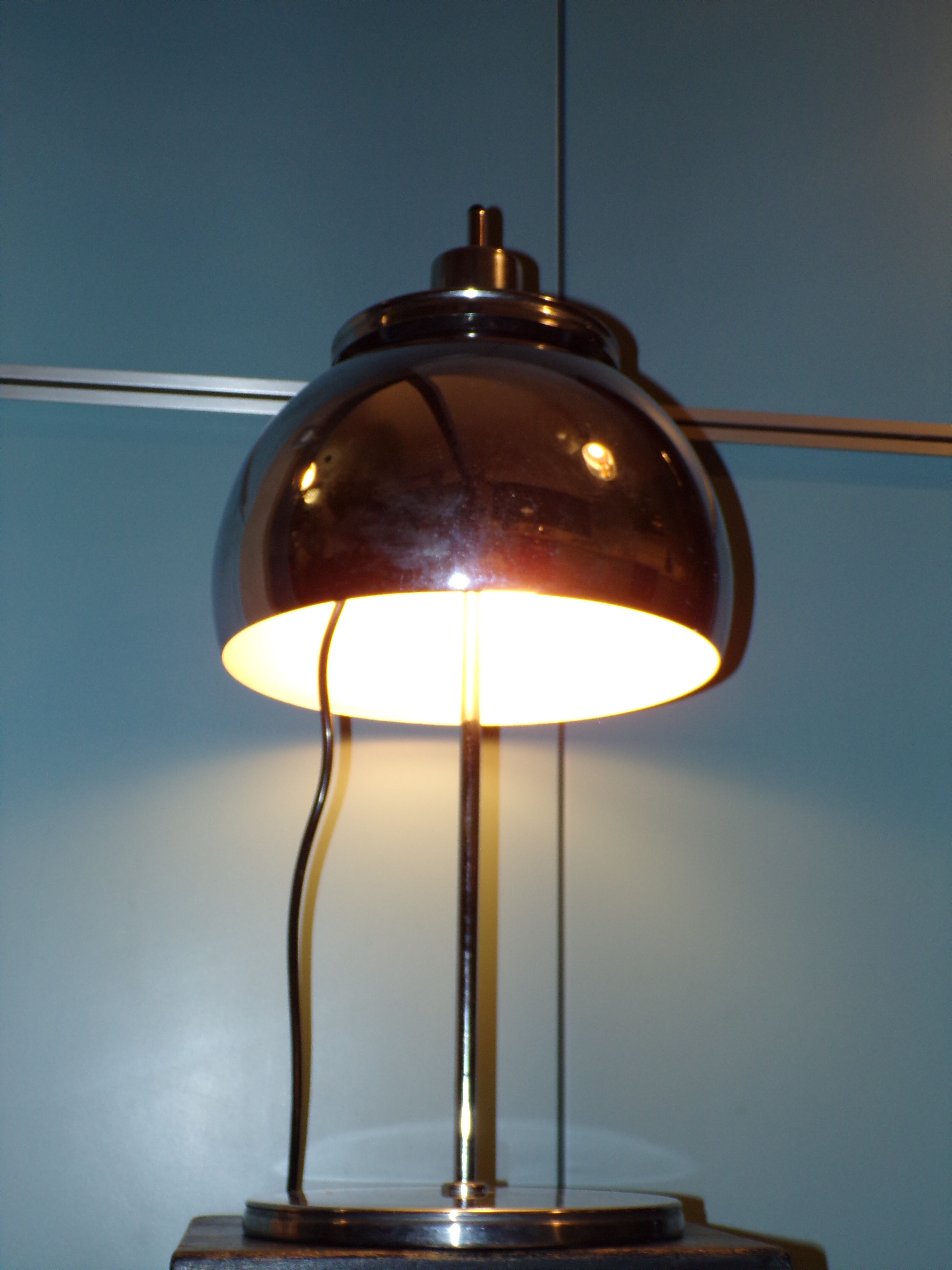 Chrome metal mushroom lamp