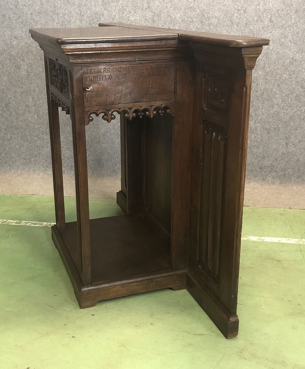 Oak church trunk made in 1930