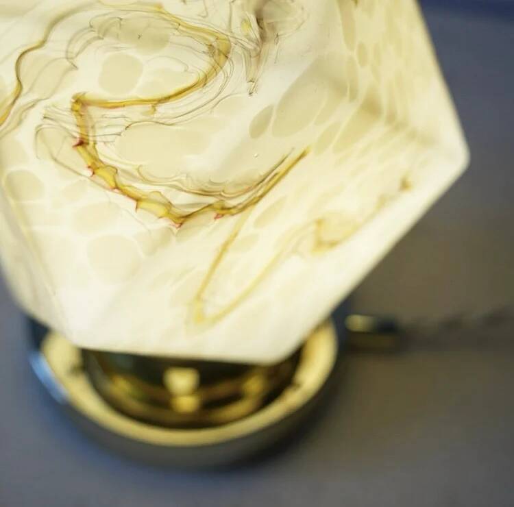 Lampe à poser art déco verre marbré