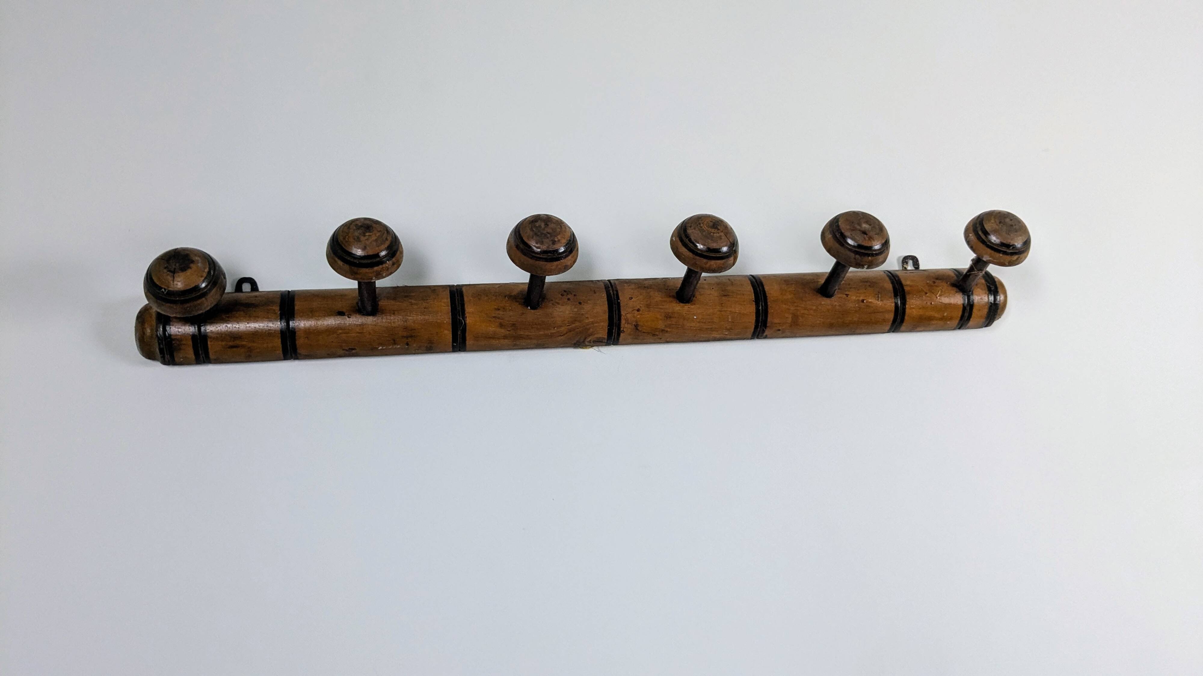 Vintage bamboo carved wood coat rack with 7 hooks – Natural elegance