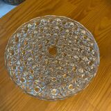 Round dish in chiseled glass