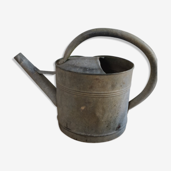 Old watering can