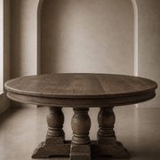 Table ronde à piétement tourné