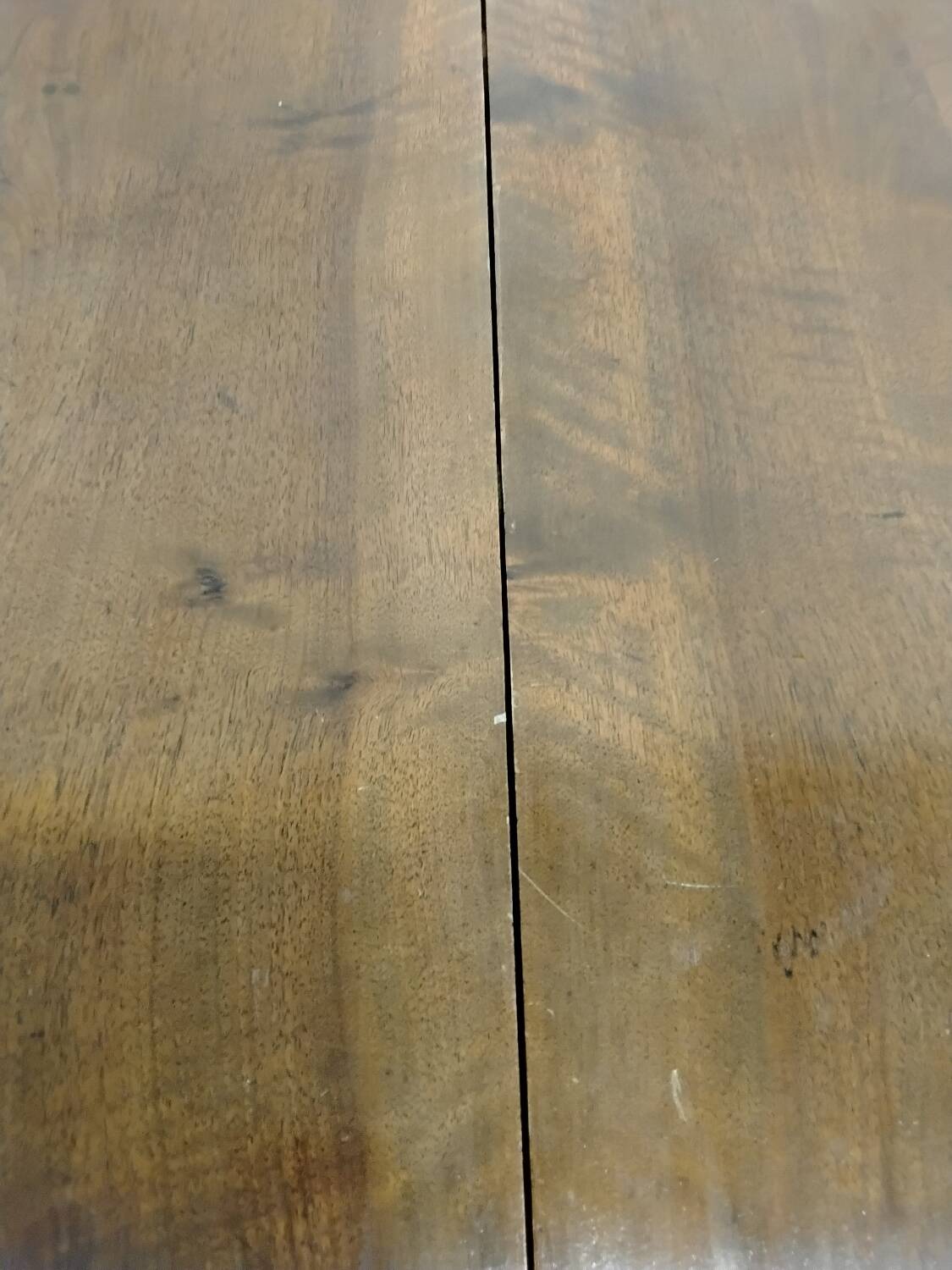 Table ovale en bois avec rallonges