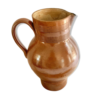 Pitcher in glazed stoneware