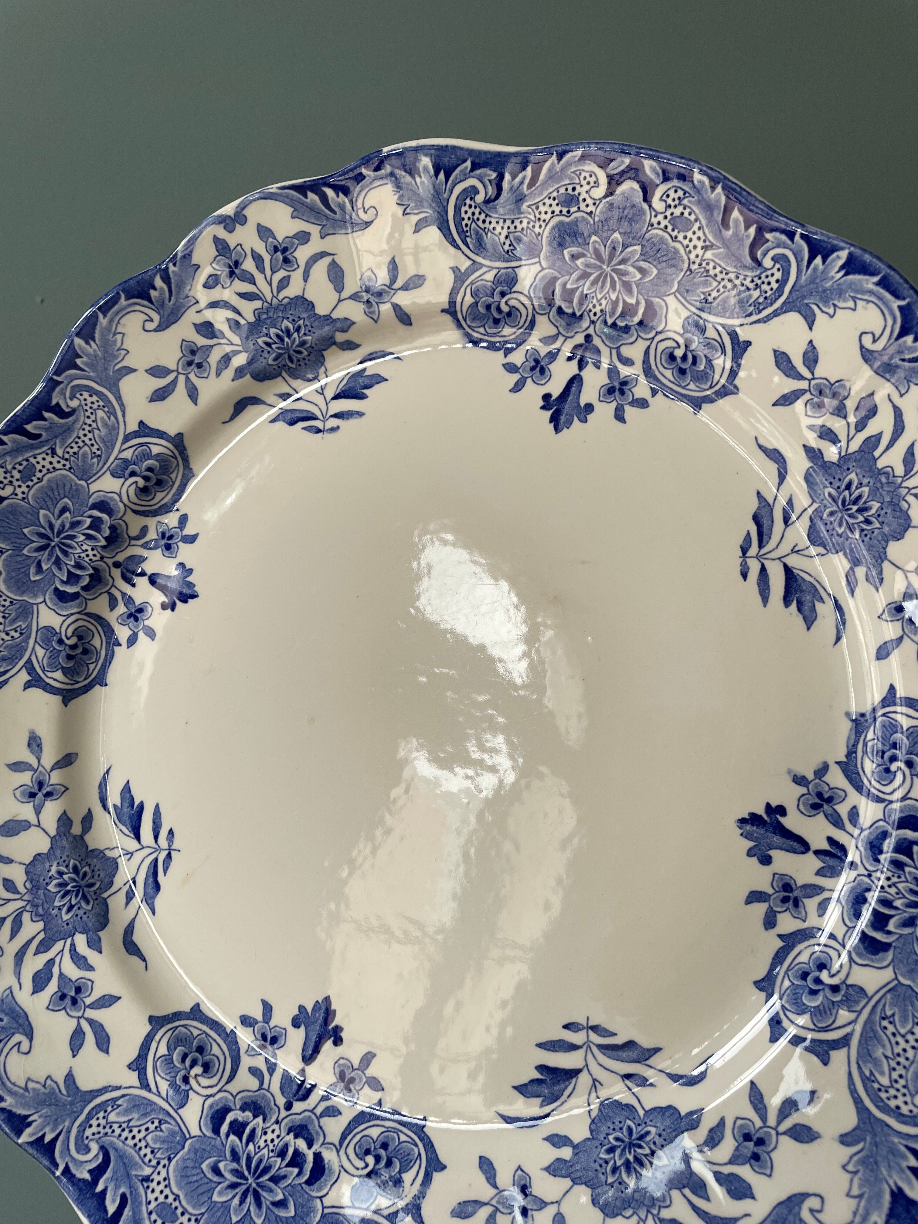 Old round dish Dordrecht BFK