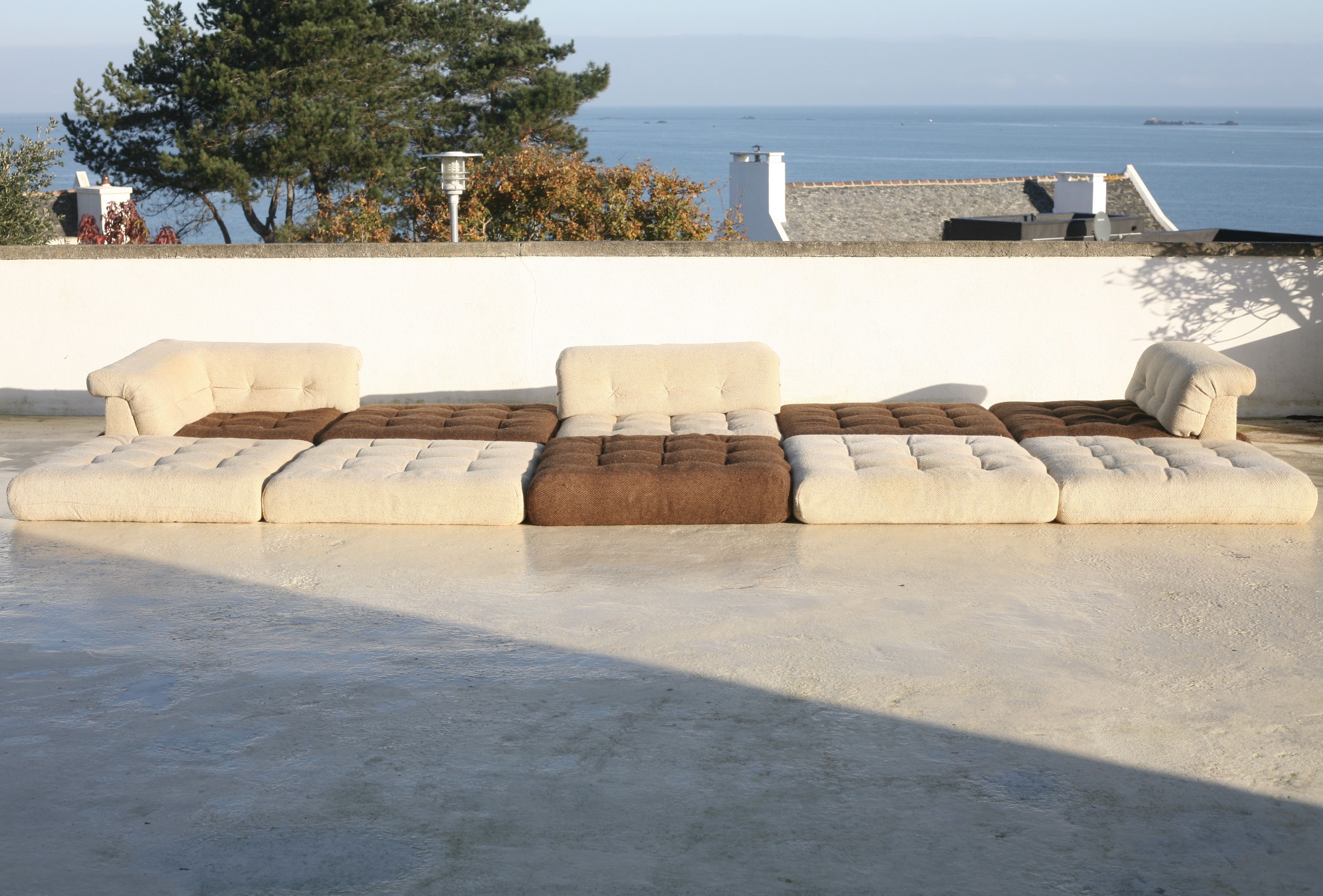 Modular sofa Mah Jong, Hans Hopfer, France, 1971. Roche Bobois Edition.
